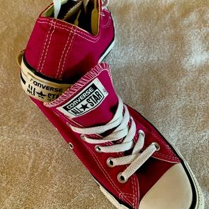 Converse All Stars Magenta colour. Men’s size 7